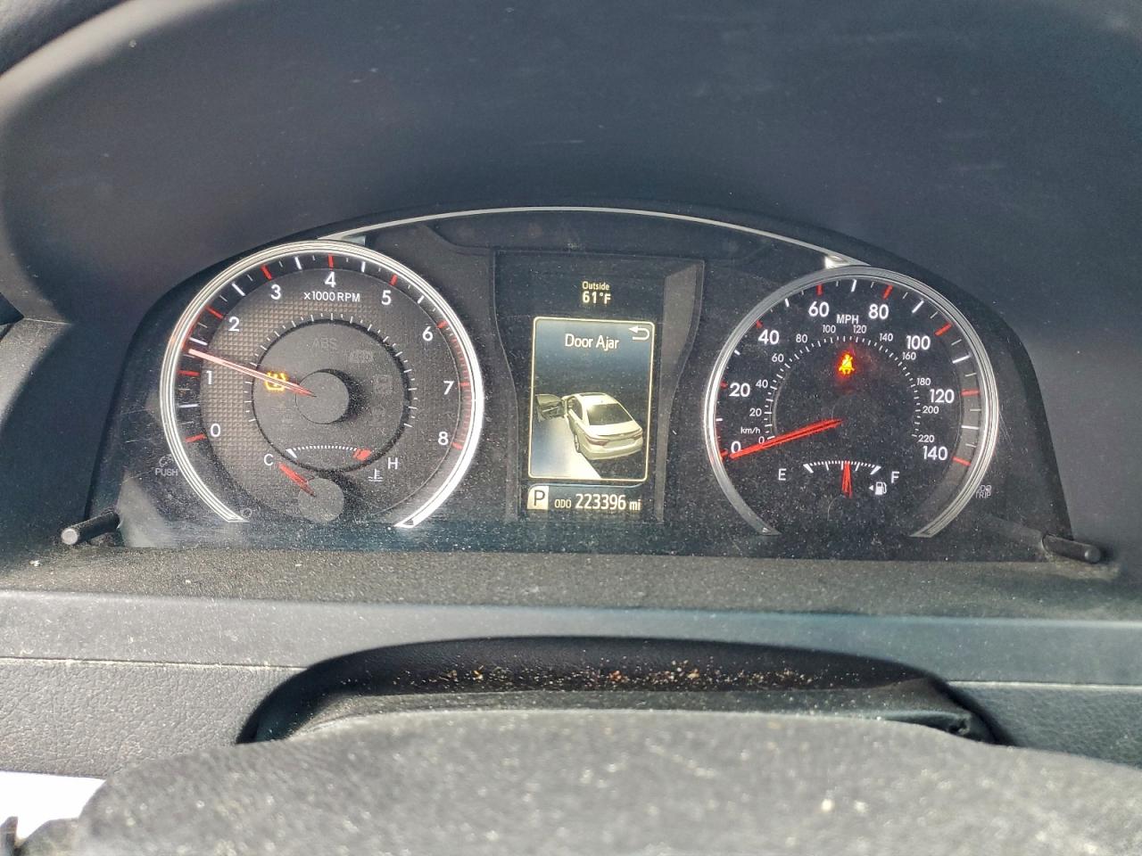 2015 TOYOTA CAMRY LE photo 9