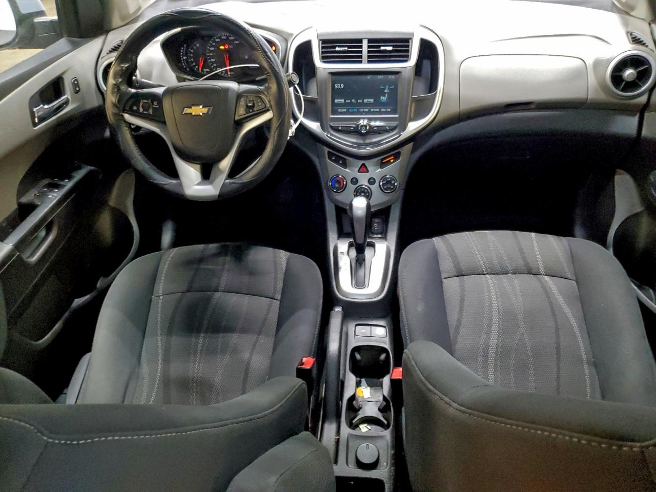 2017 CHEVROLET SONIC LT photo 8
