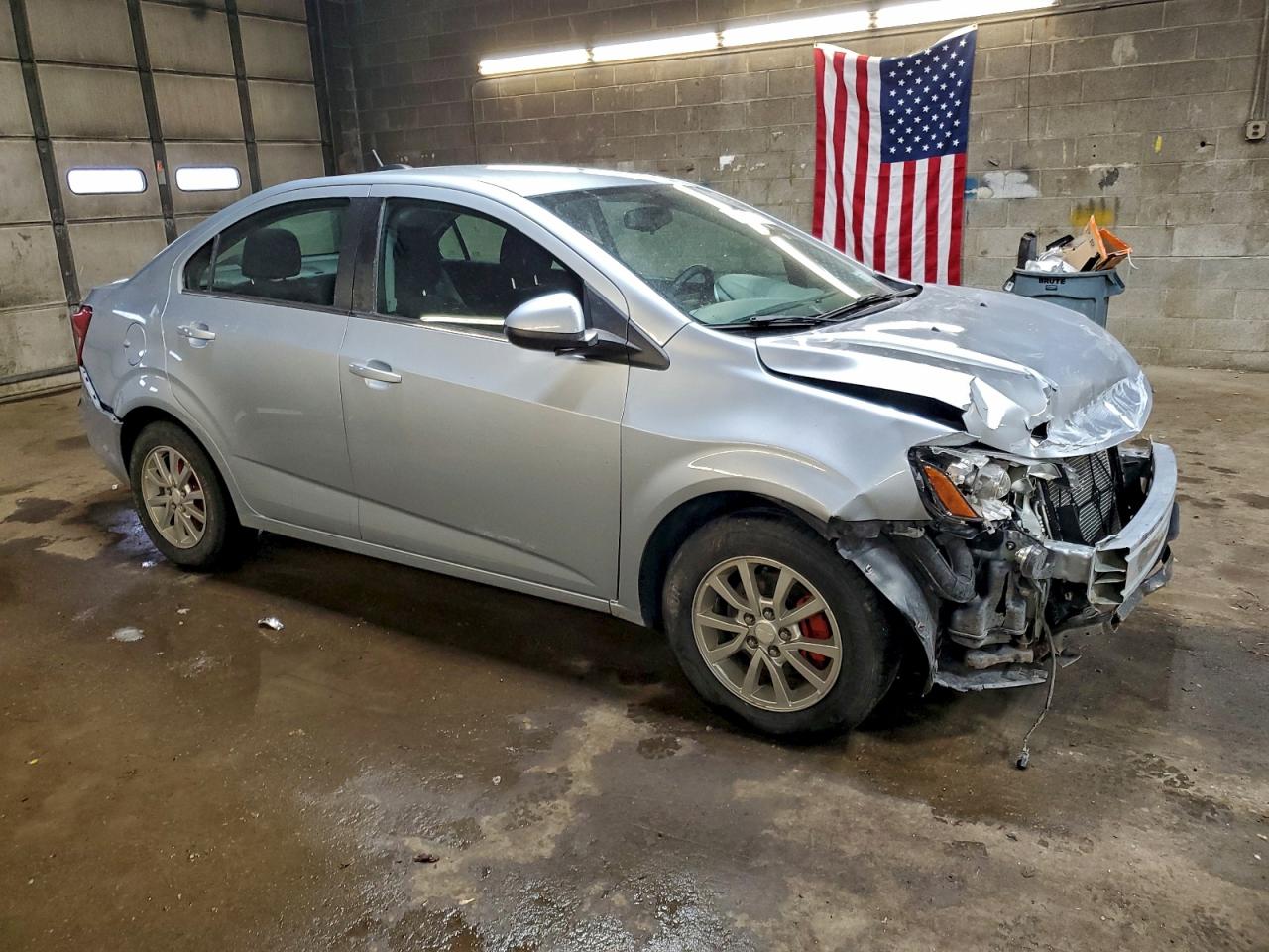 2017 CHEVROLET SONIC LT photo 4
