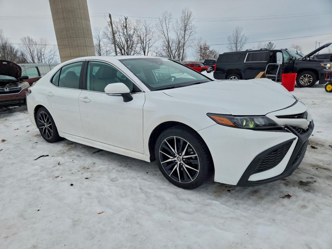 2022 TOYOTA CAMRY SE photo 4