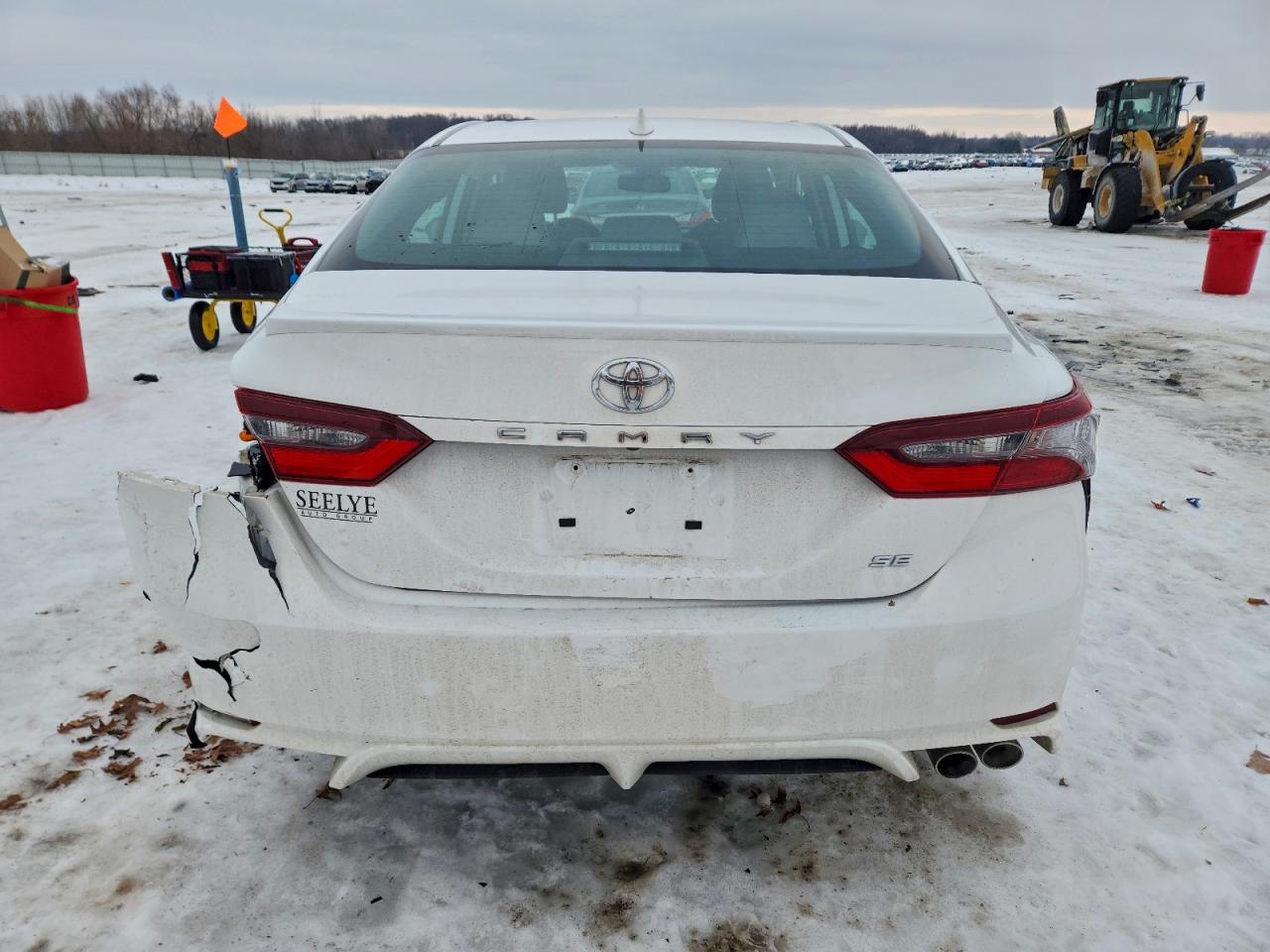 2022 TOYOTA CAMRY SE photo 6
