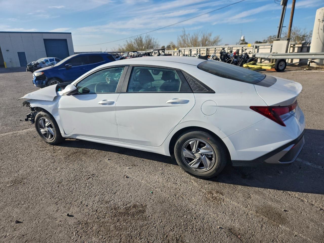 2024 HYUNDAI ELANTRA SE photo 2