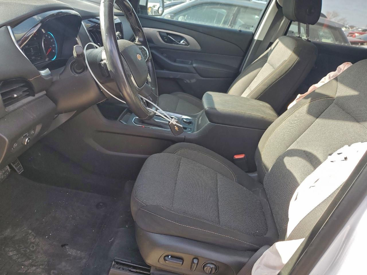 2019 CHEVROLET TRAVERSE LT photo 13