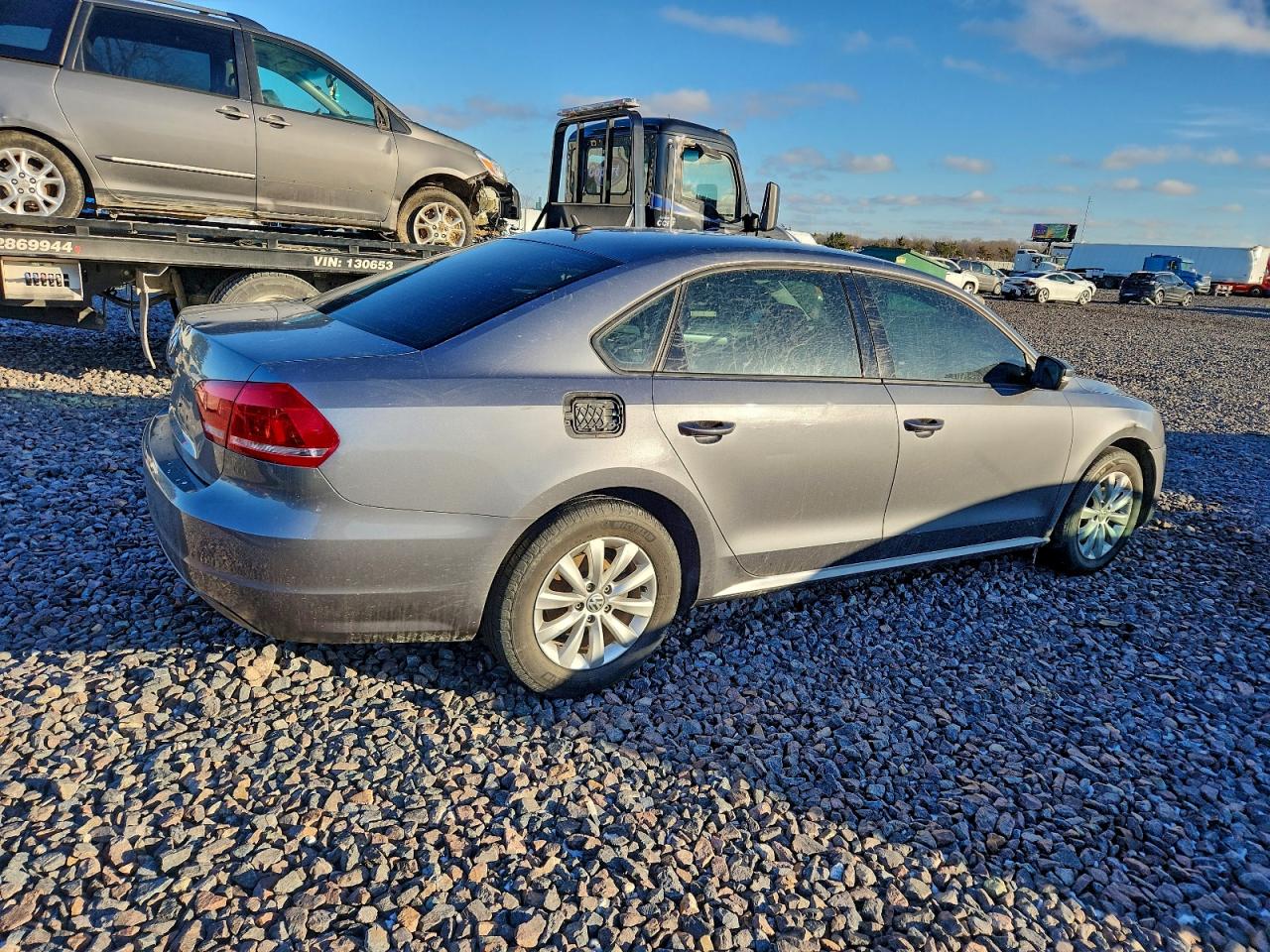 2012 VOLKSWAGEN PASSAT S photo 3