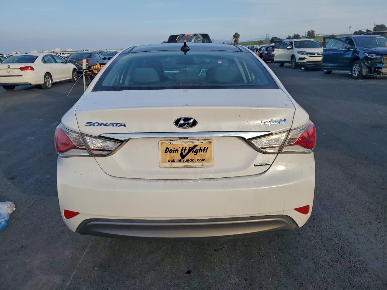 2014 HYUNDAI SONATA HYBRID photo 6