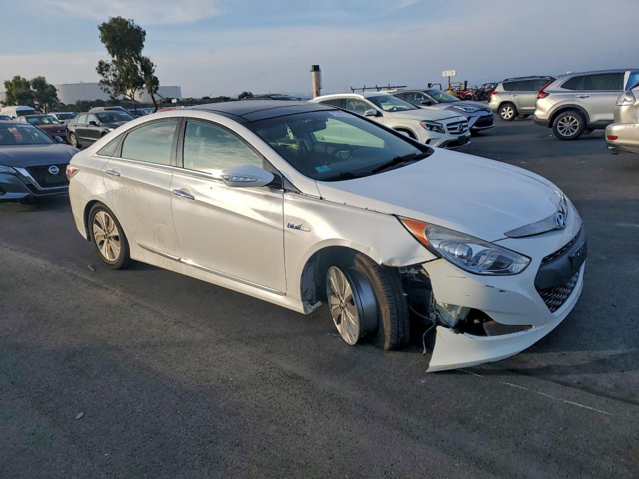 2014 HYUNDAI SONATA HYBRID photo 4