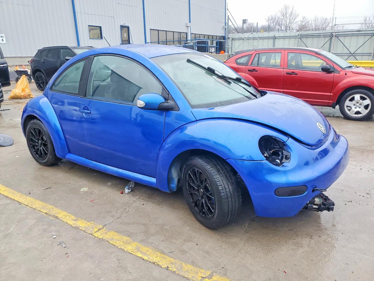 2004 VOLKSWAGEN NEW BEETLE GL photo 4