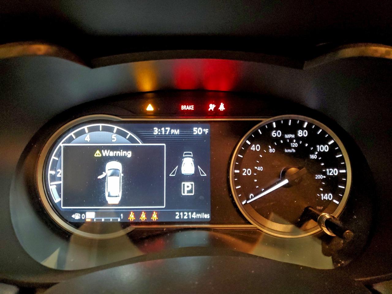 2025 NISSAN VERSA SV photo 9