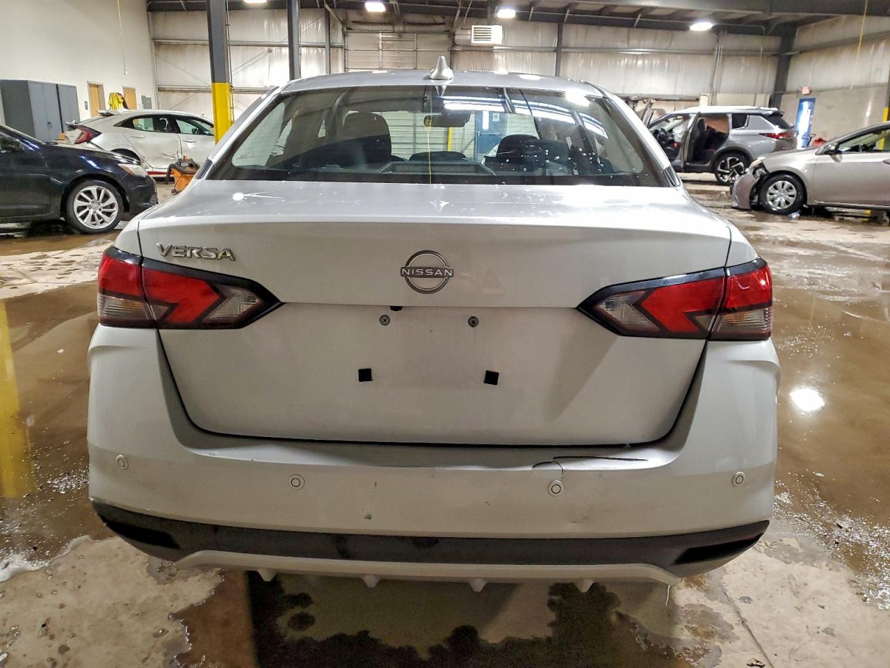 2025 NISSAN VERSA SV photo 6