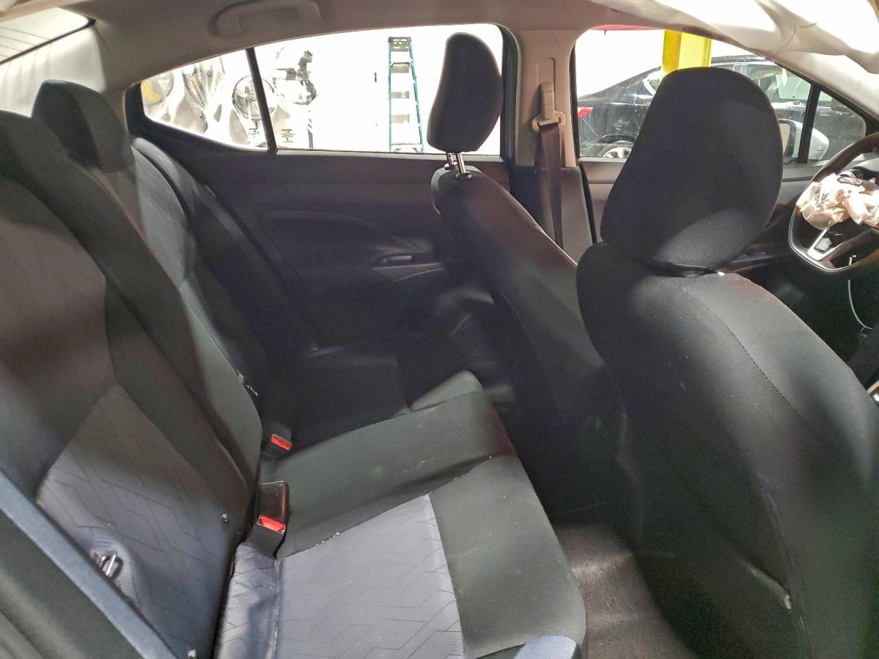 2025 NISSAN VERSA SV photo 10