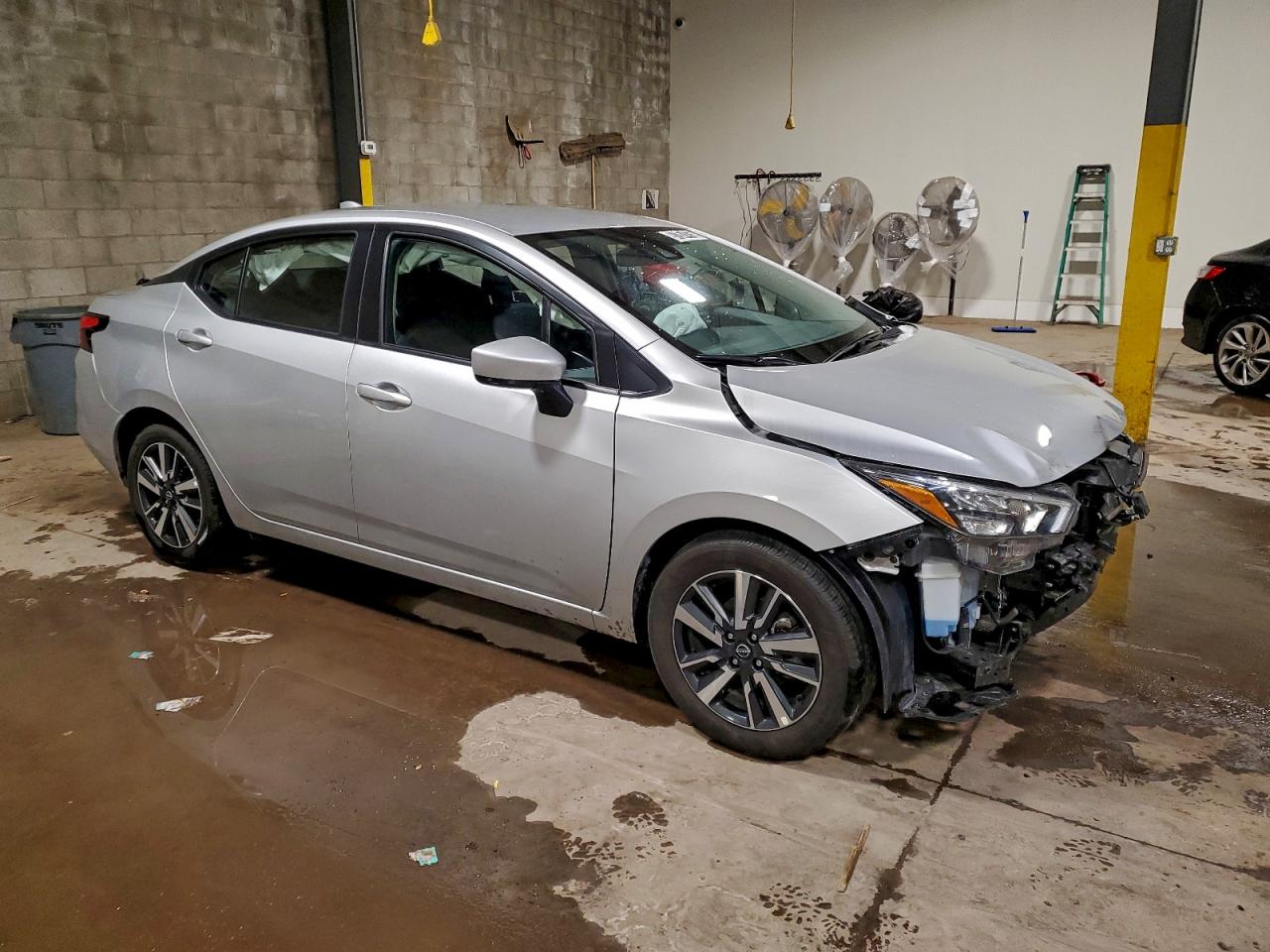 2025 NISSAN VERSA SV photo 4