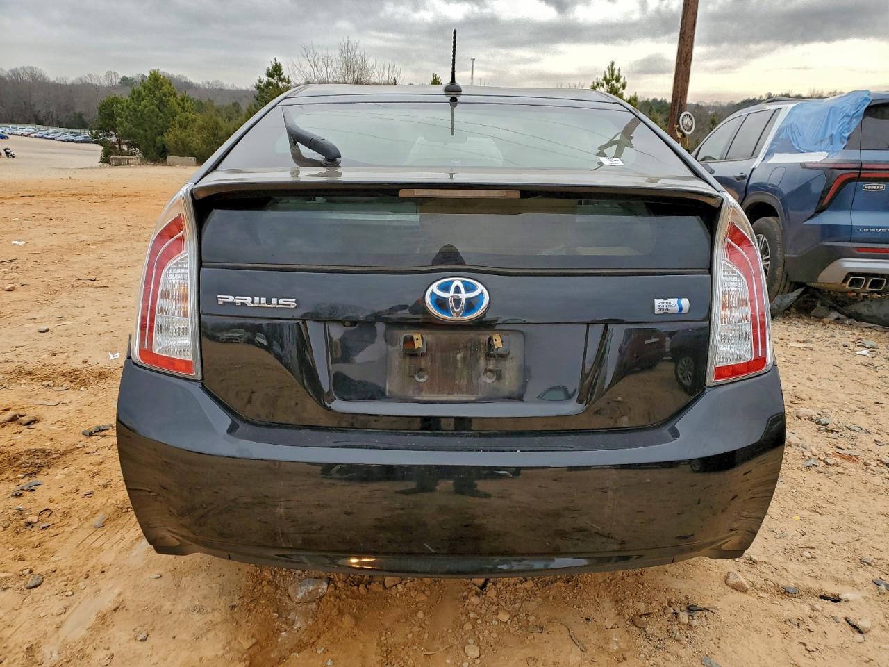 2015 TOYOTA PRIUS photo 16