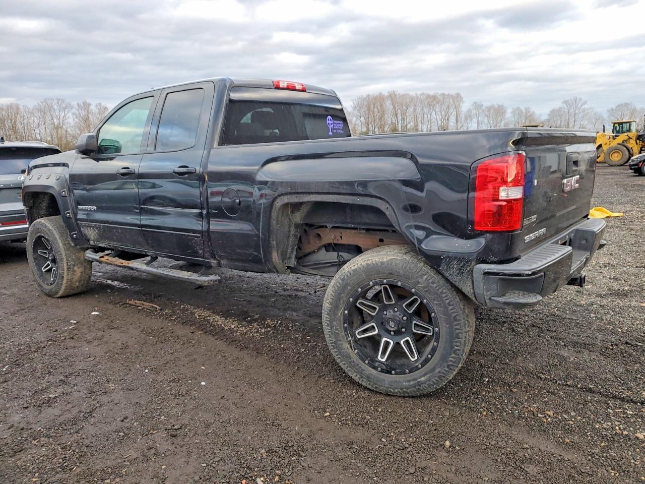 2015 GMC SIERRA C1500 photo 2