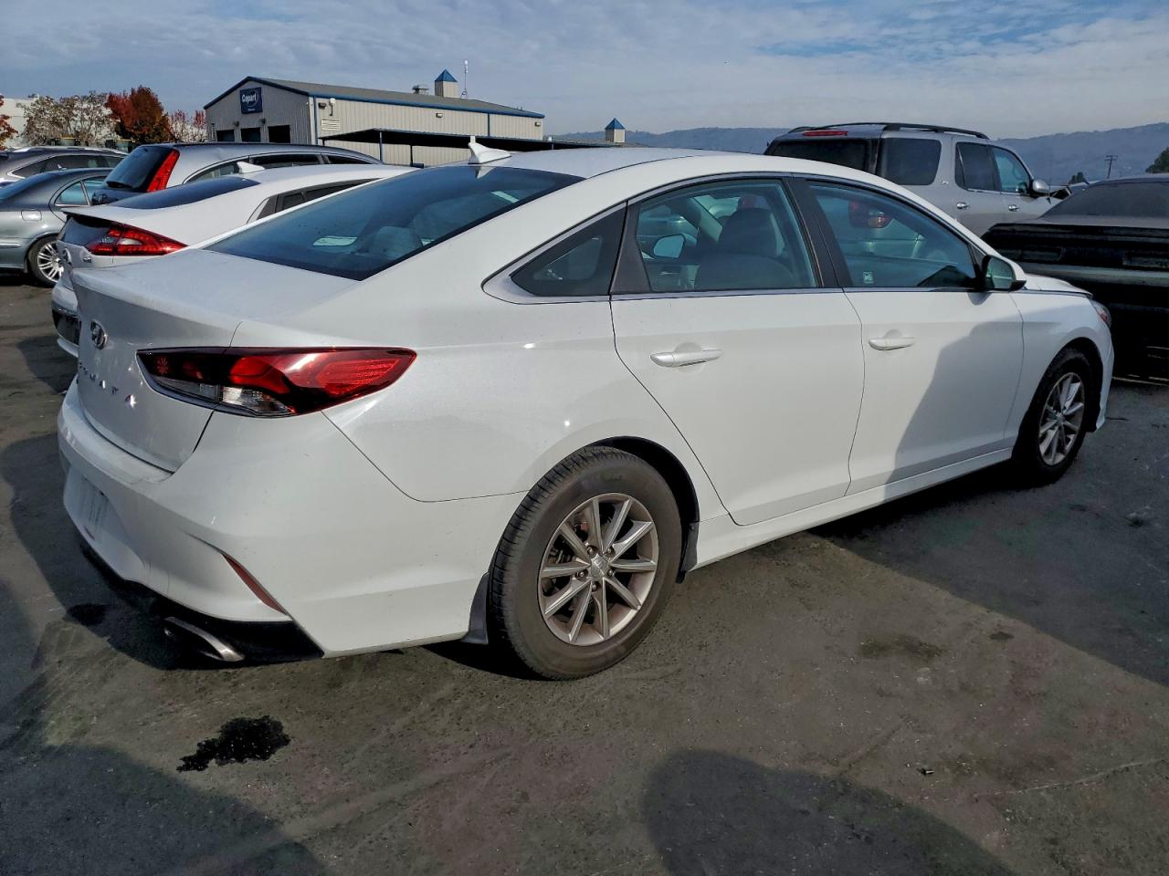 2018 HYUNDAI SONATA SE photo 5