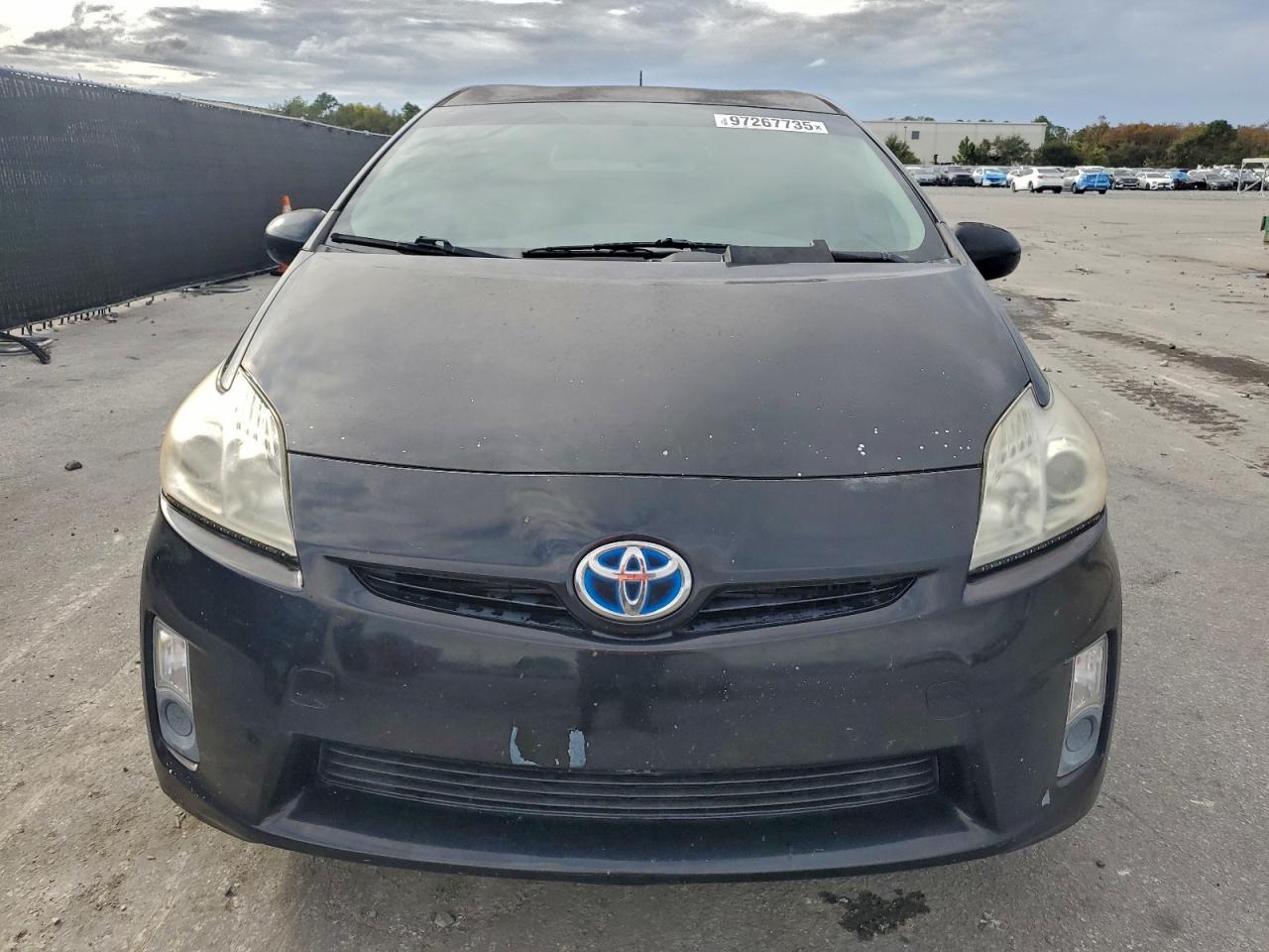 2011 TOYOTA PRIUS photo 9