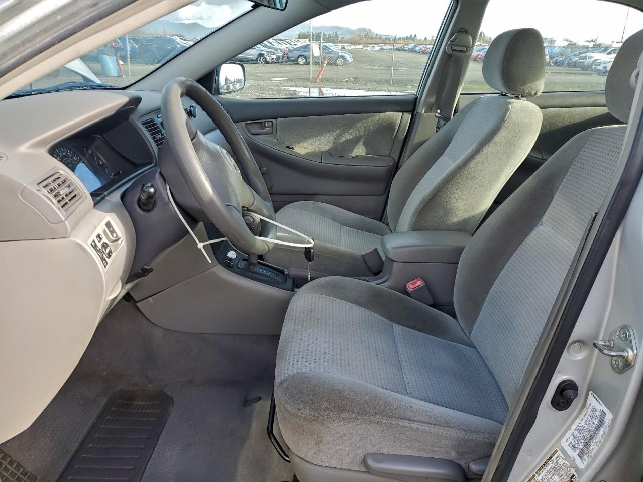 2005 TOYOTA COROLLA CE photo 13
