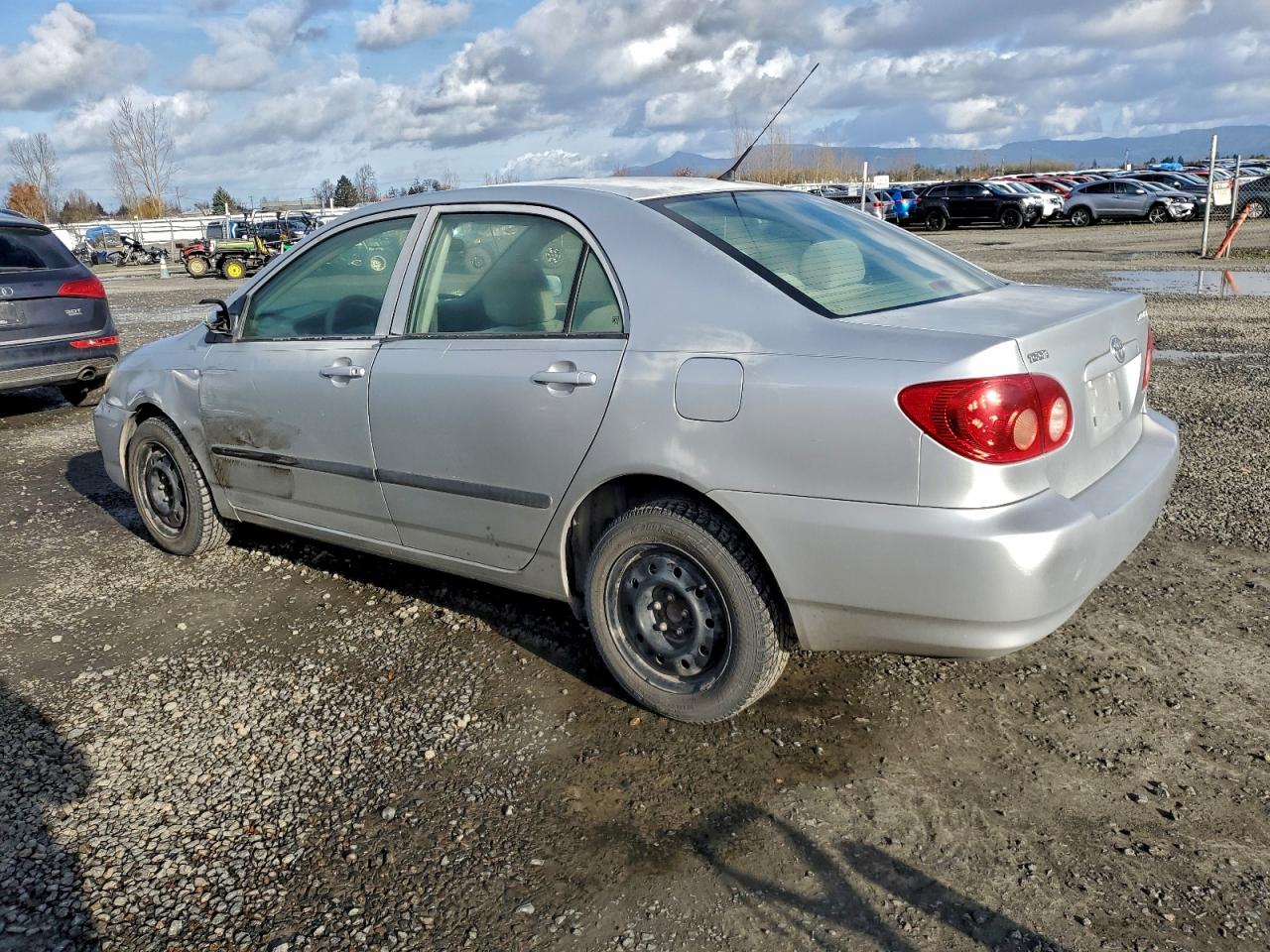 2005 TOYOTA COROLLA CE photo 3