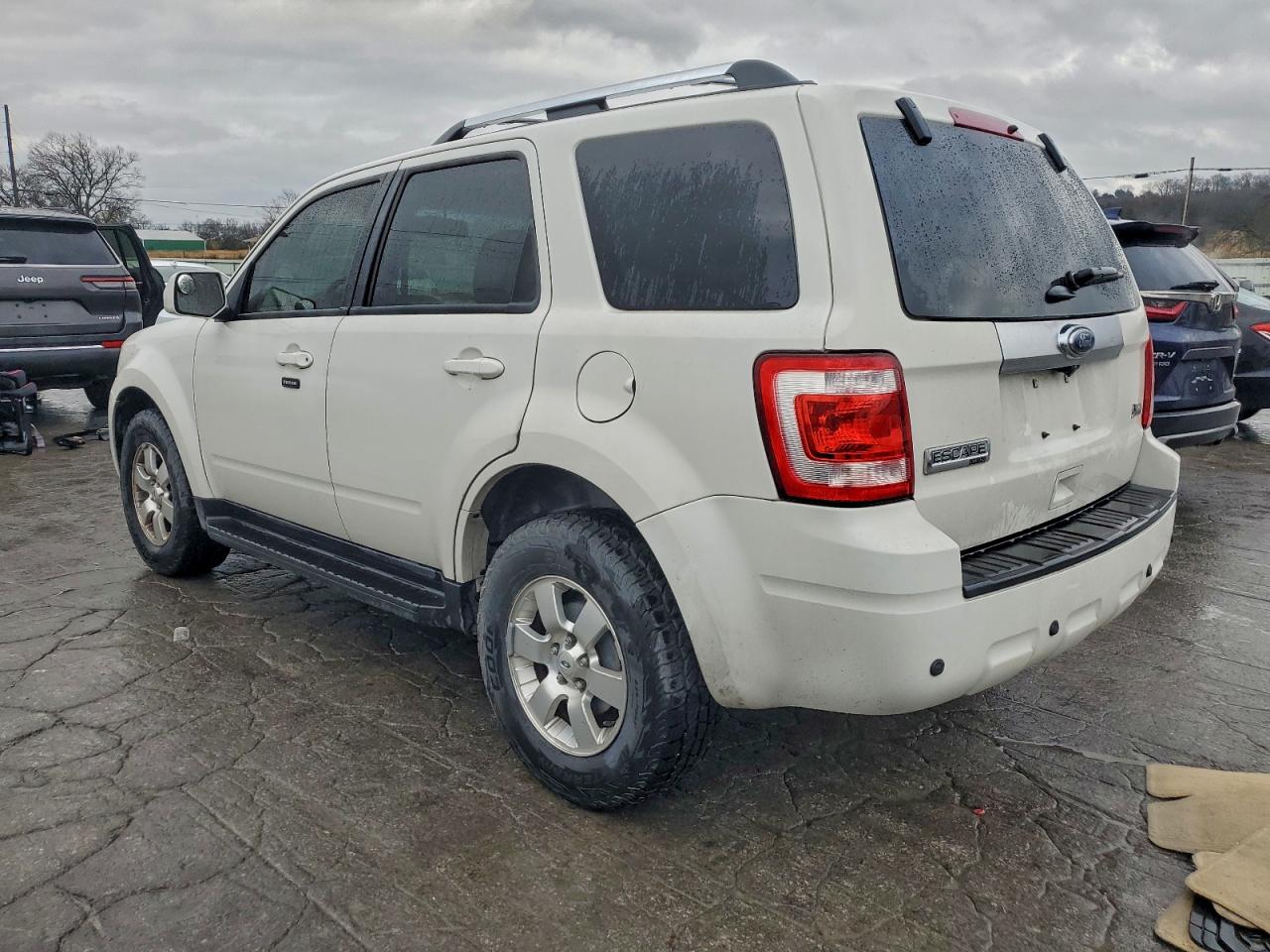 2011 FORD ESCAPE LIMITED photo 2