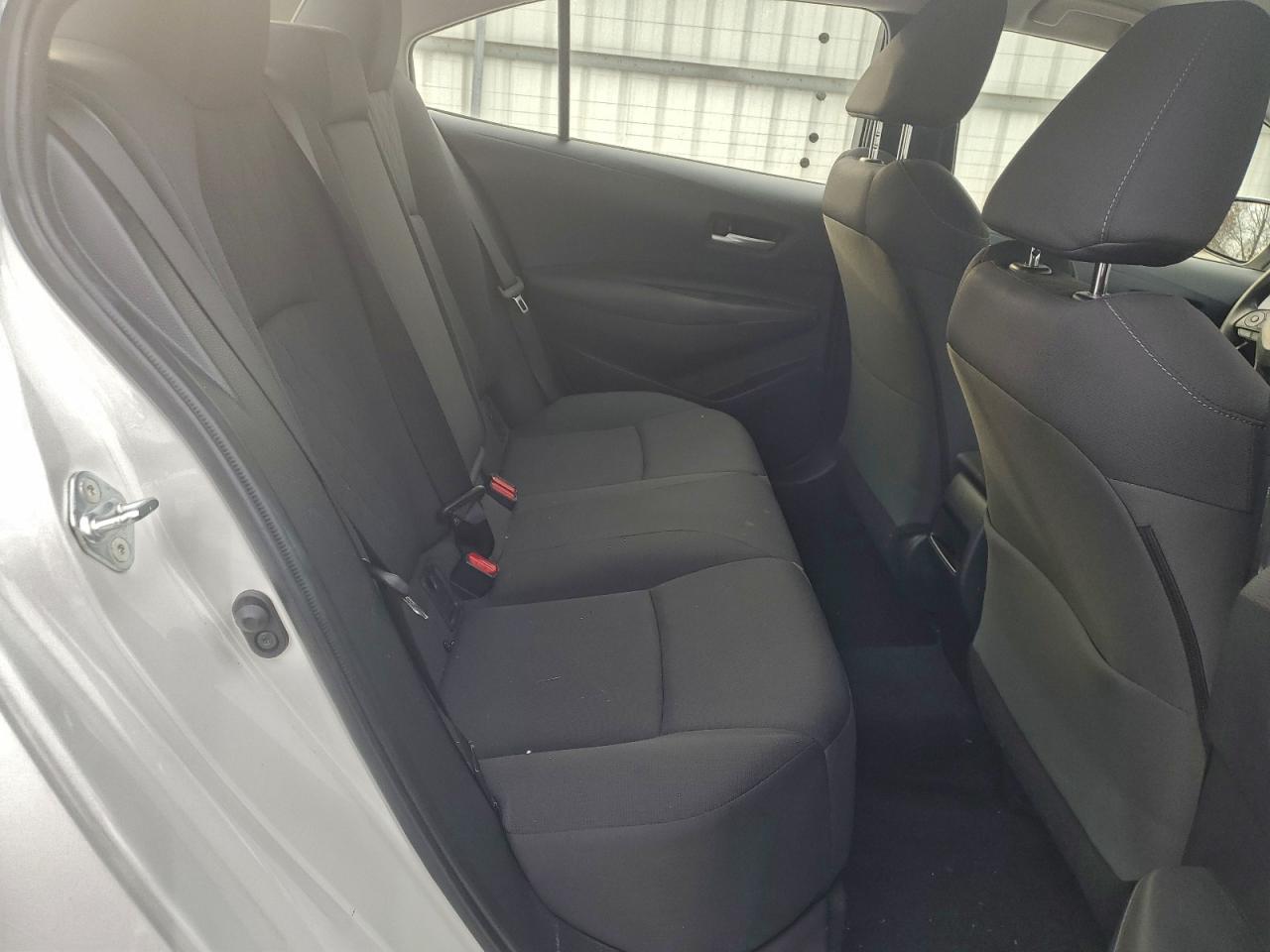 2020 TOYOTA COROLLA LE photo 10