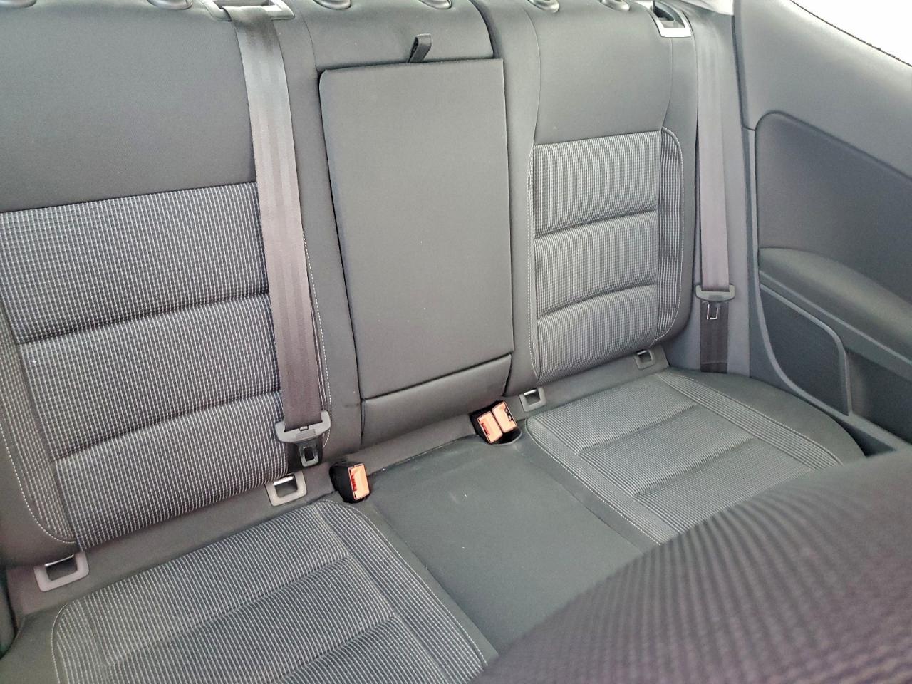 2012 VOLKSWAGEN GOLF photo 28