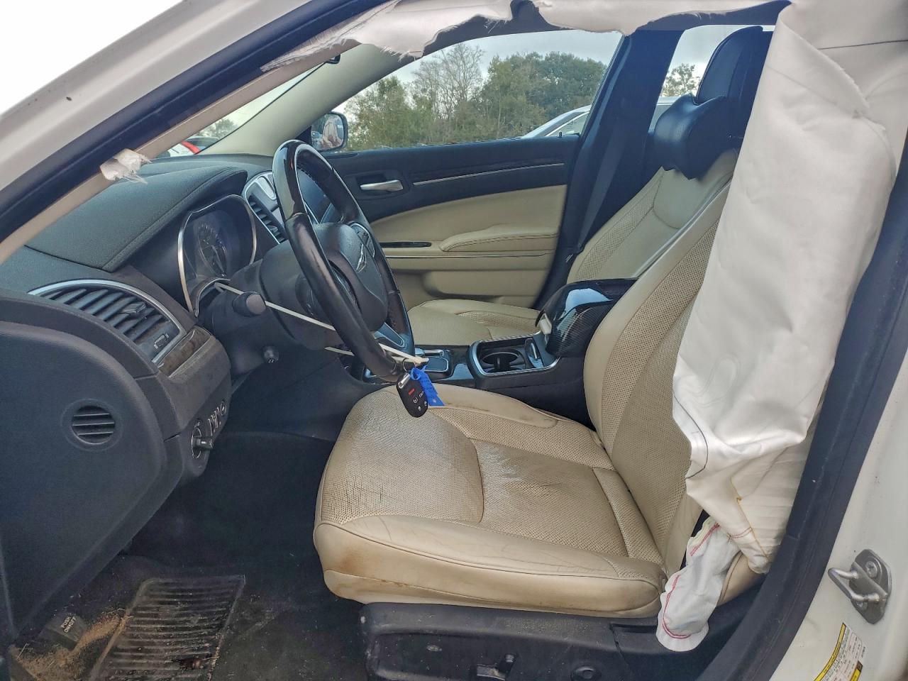 2018 CHRYSLER 300 LIMITED photo 13