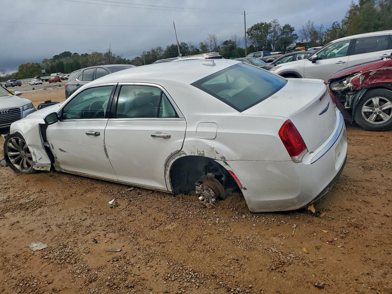 2018 CHRYSLER 300 LIMITED photo 3