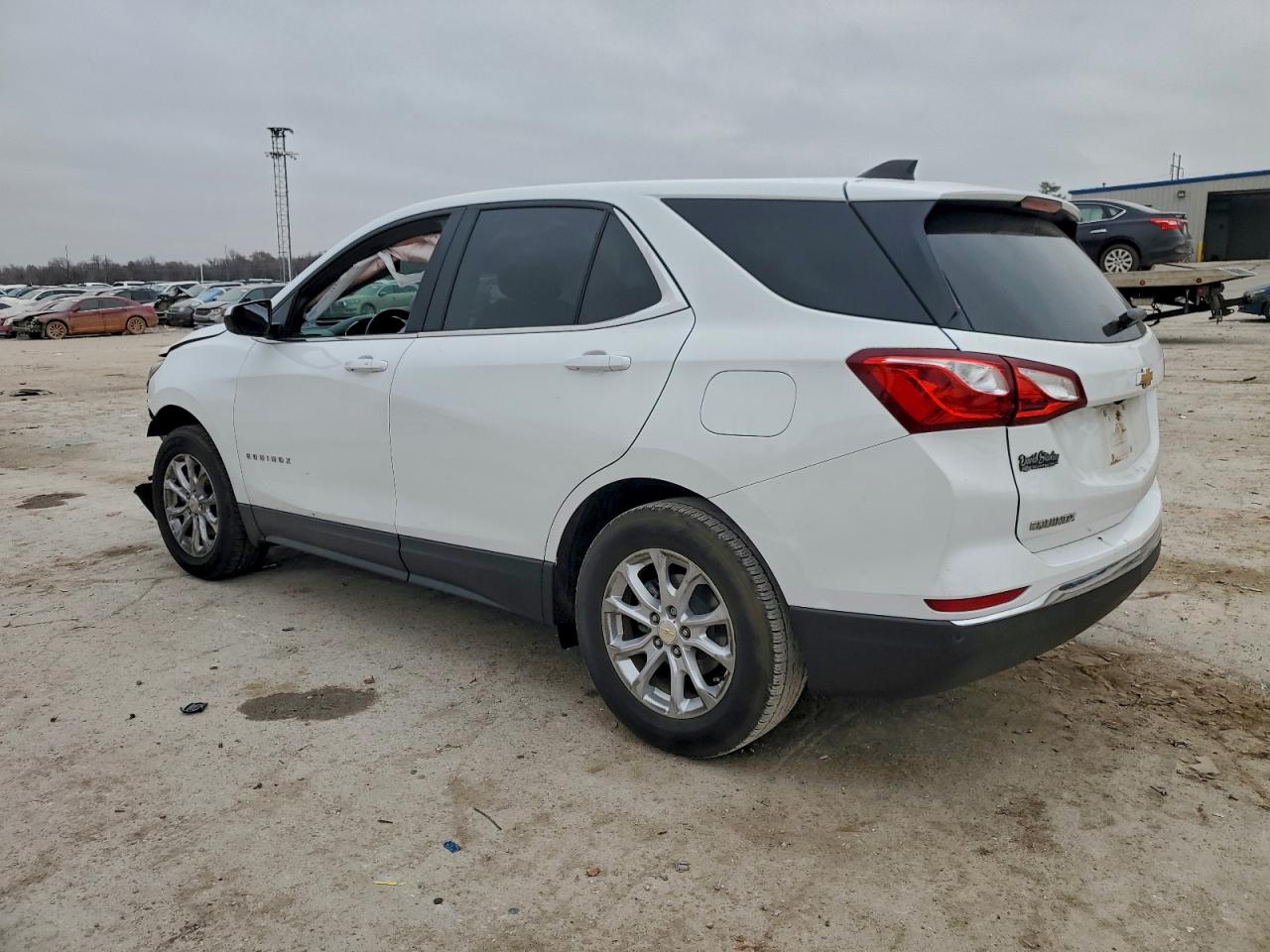 2021 CHEVROLET EQUINOX LT photo 3