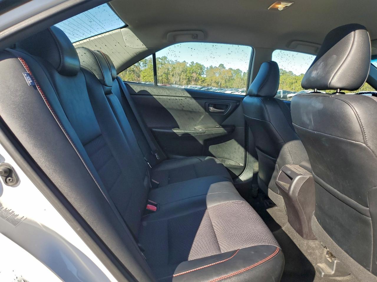2016 TOYOTA CAMRY LE photo 28