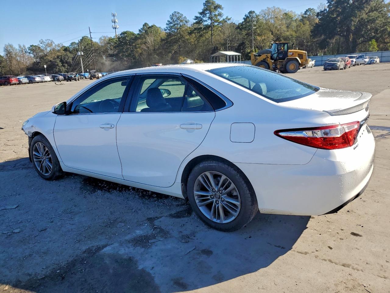 2016 TOYOTA CAMRY LE photo 4