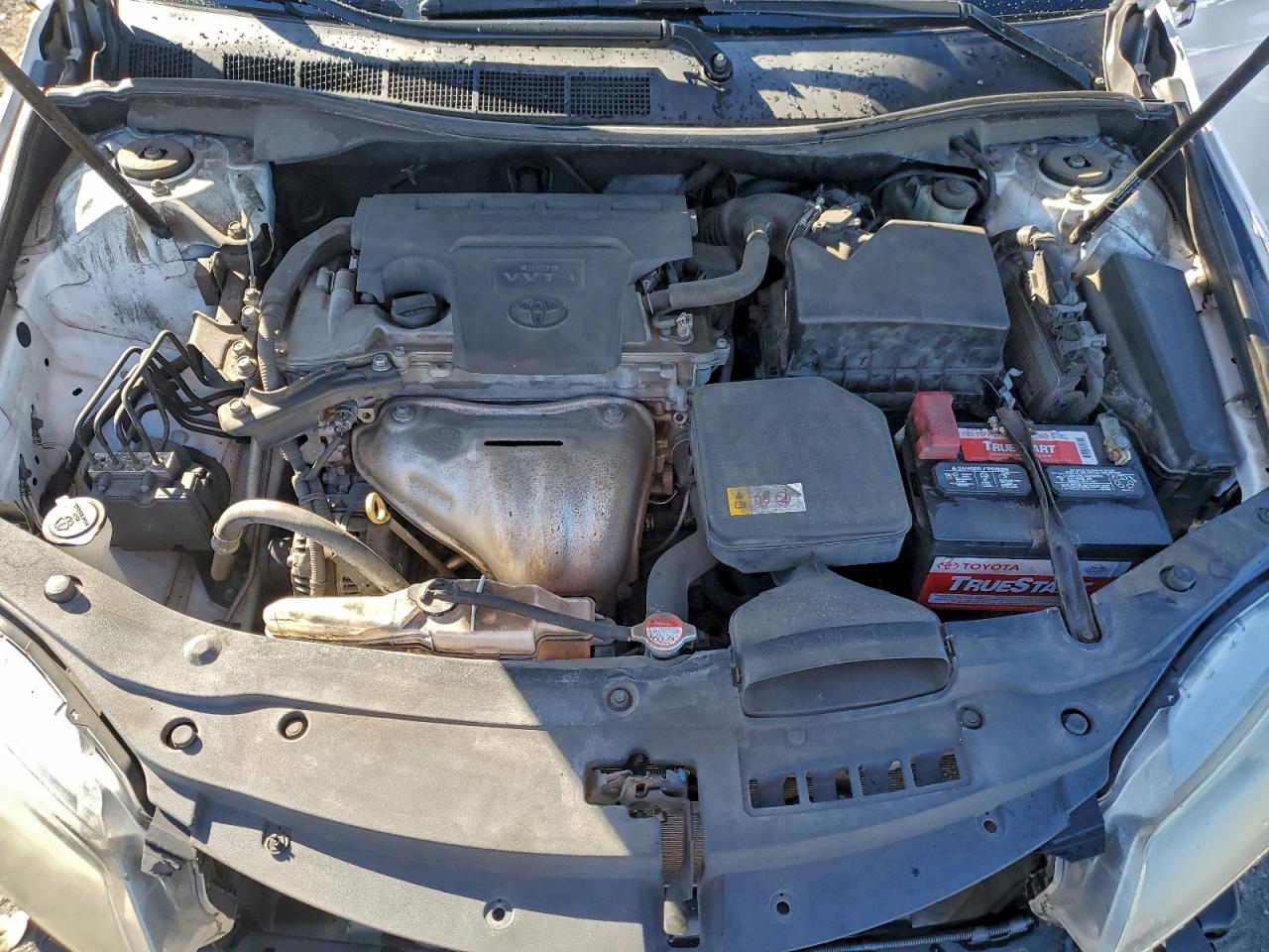 2016 TOYOTA CAMRY LE photo 31