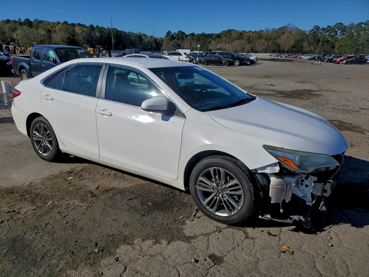 2016 TOYOTA CAMRY LE photo 10