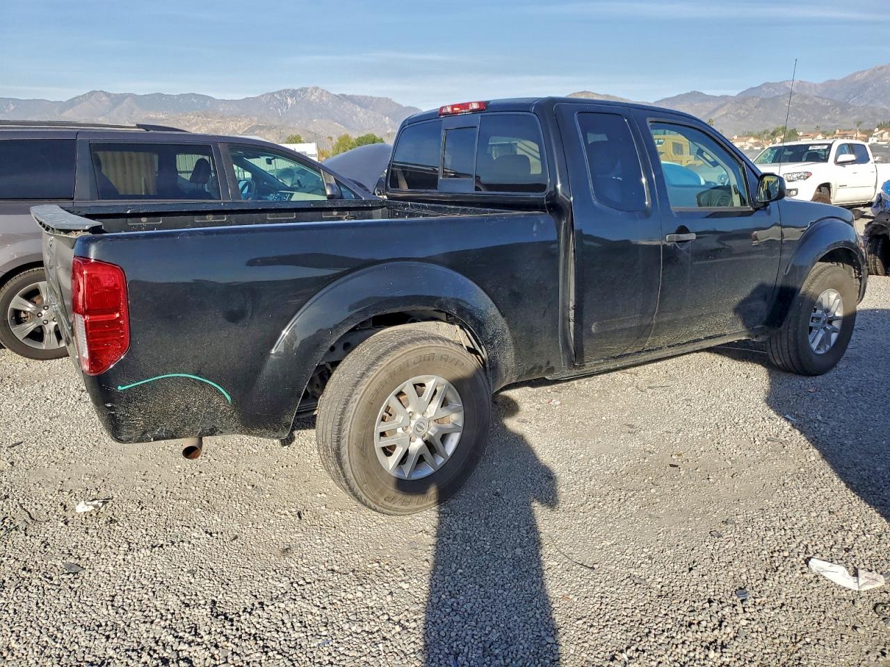 2019 NISSAN FRONTIER S photo 3
