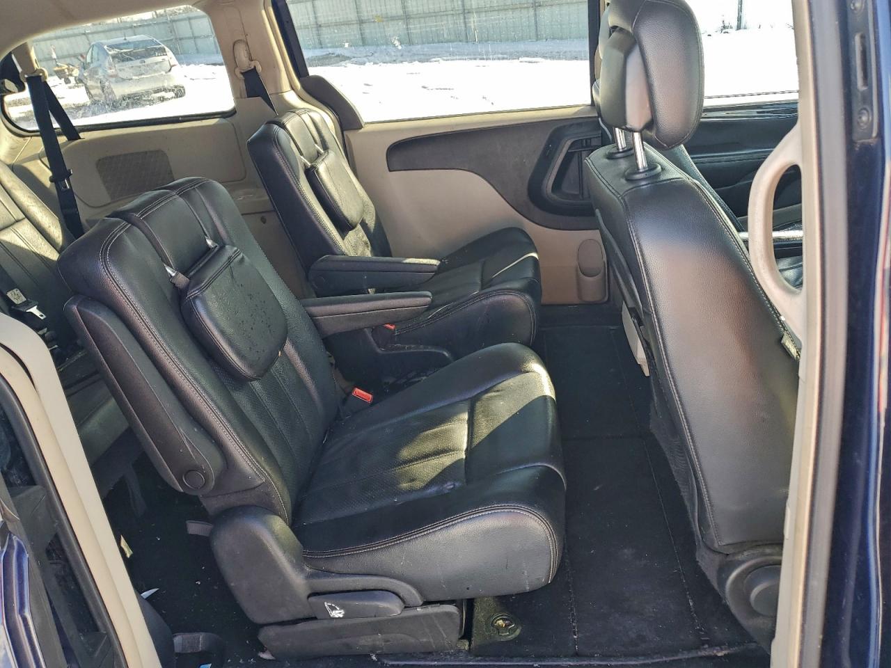 2013 CHRYSLER TOWN & COUNTRY TOURING photo 11