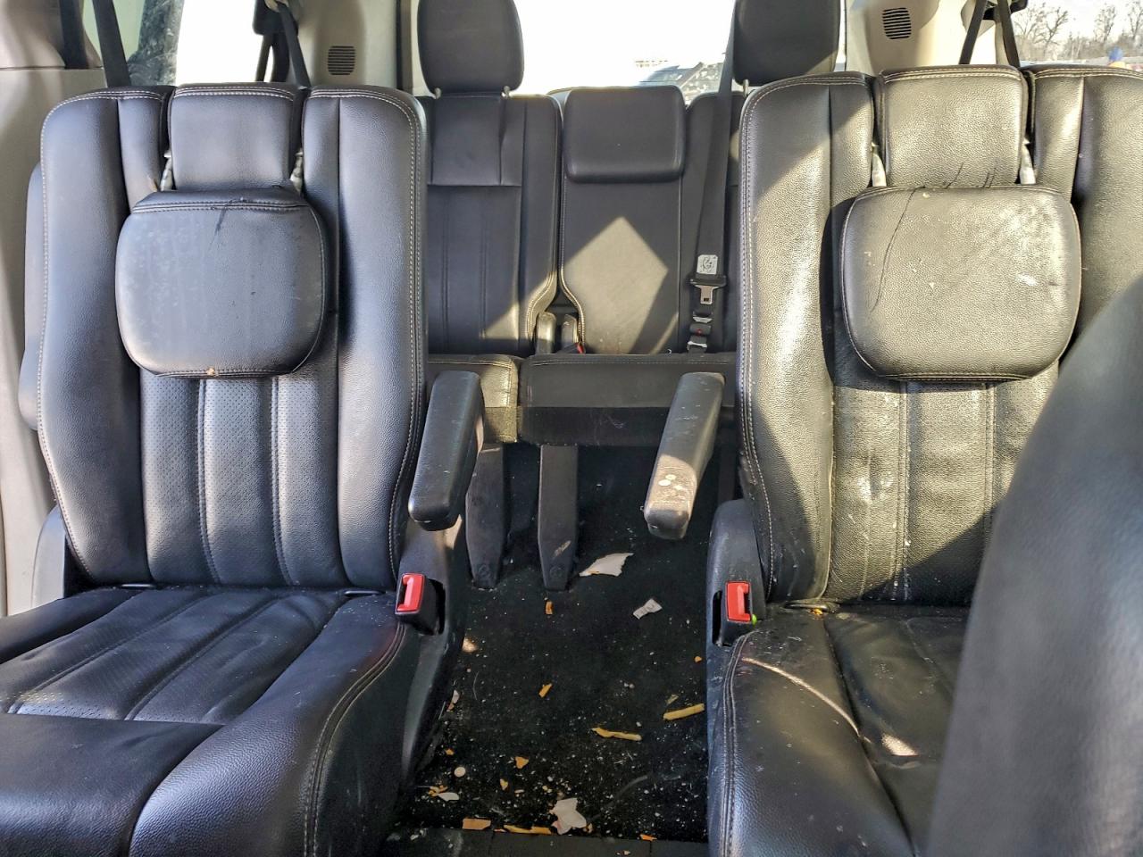 2013 CHRYSLER TOWN & COUNTRY TOURING photo 10