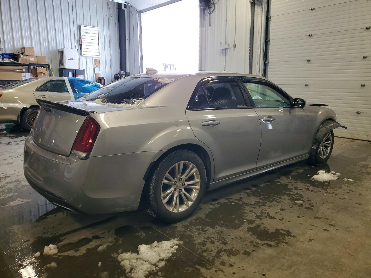 2018 CHRYSLER 300 S photo 3