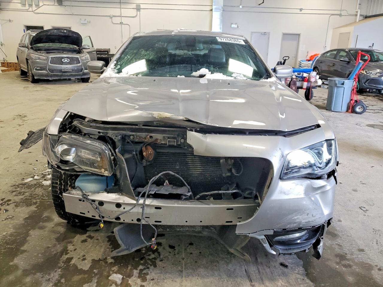 2018 CHRYSLER 300 S photo 5