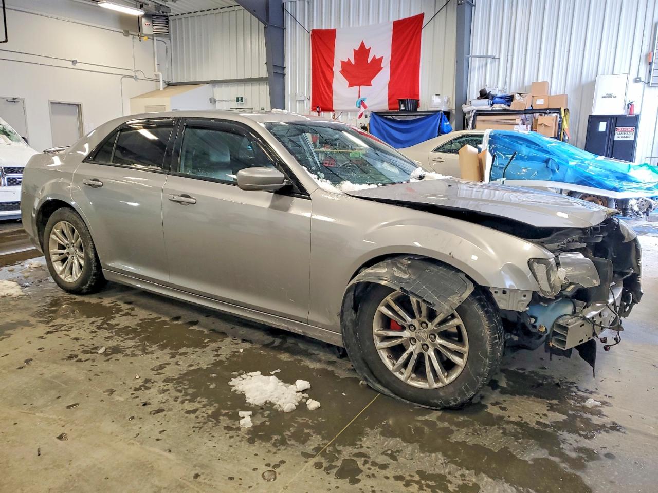 2018 CHRYSLER 300 S photo 4