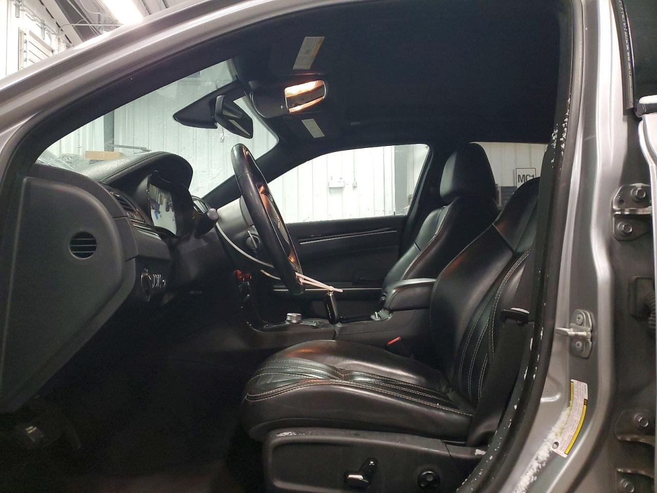 2018 CHRYSLER 300 S photo 7