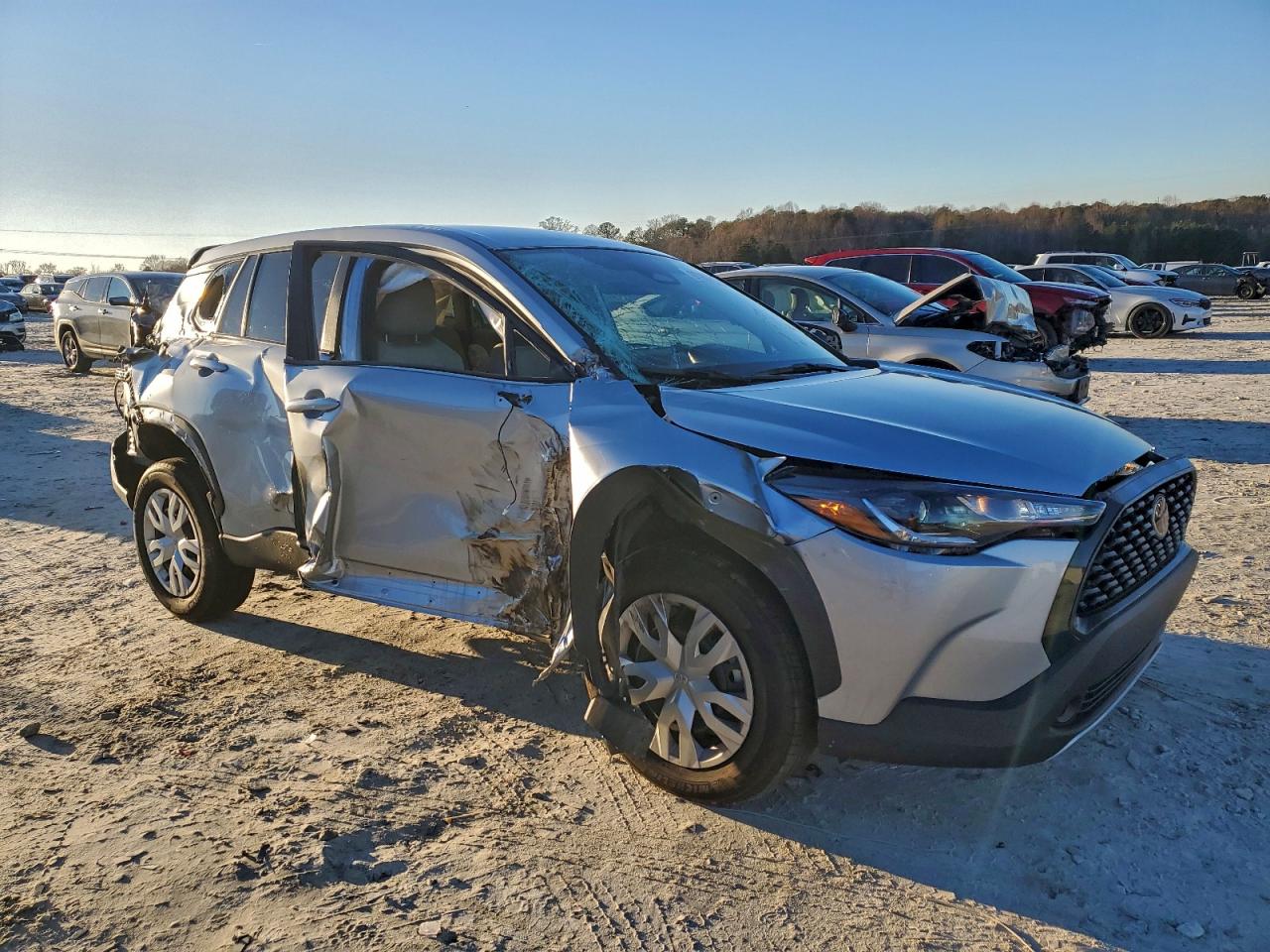 2024 TOYOTA COROLLA CROSS L photo 7