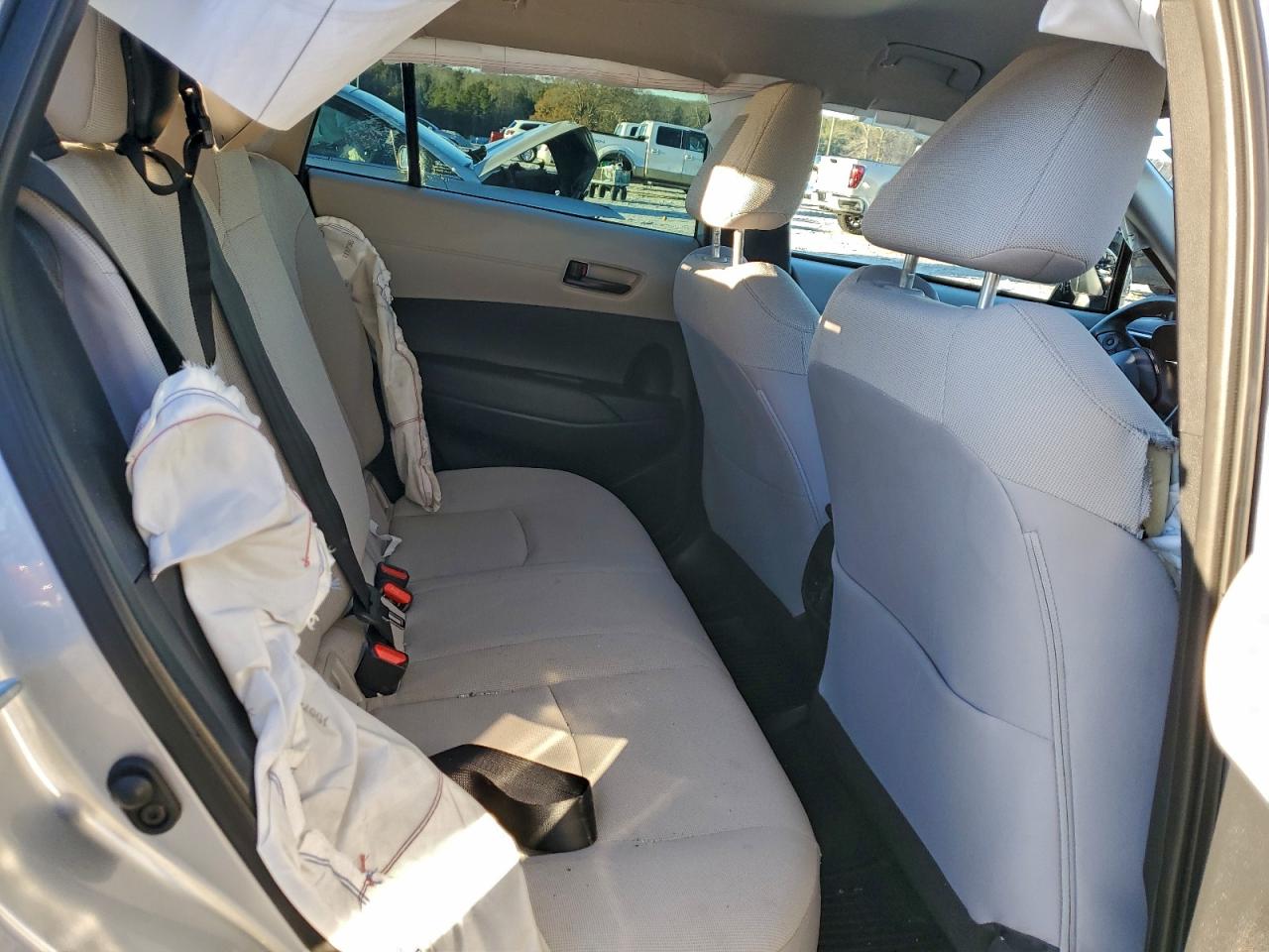 2024 TOYOTA COROLLA CROSS L photo 19