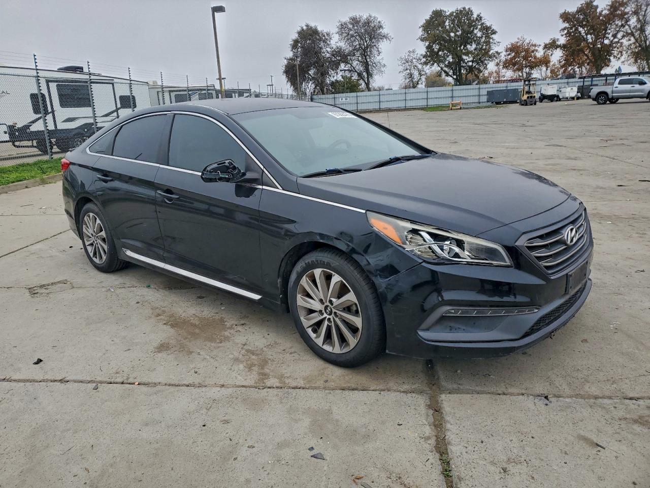 2015 HYUNDAI SONATA SPORT photo 4