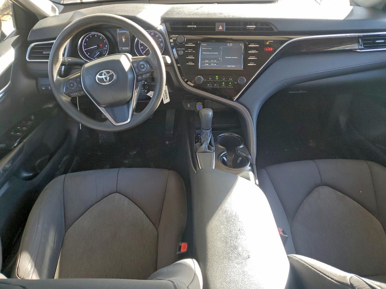 2018 TOYOTA CAMRY L photo 8