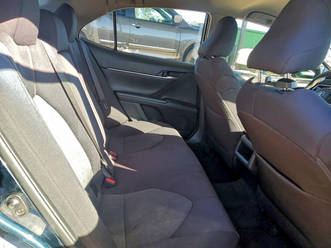 2018 TOYOTA CAMRY L photo 10