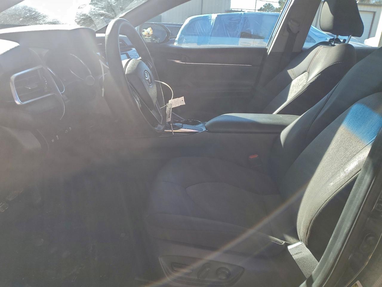 2018 TOYOTA CAMRY L photo 7