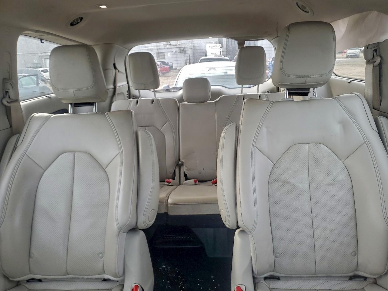 2019 CHRYSLER PACIFICA HYBRID TOURING L photo 10
