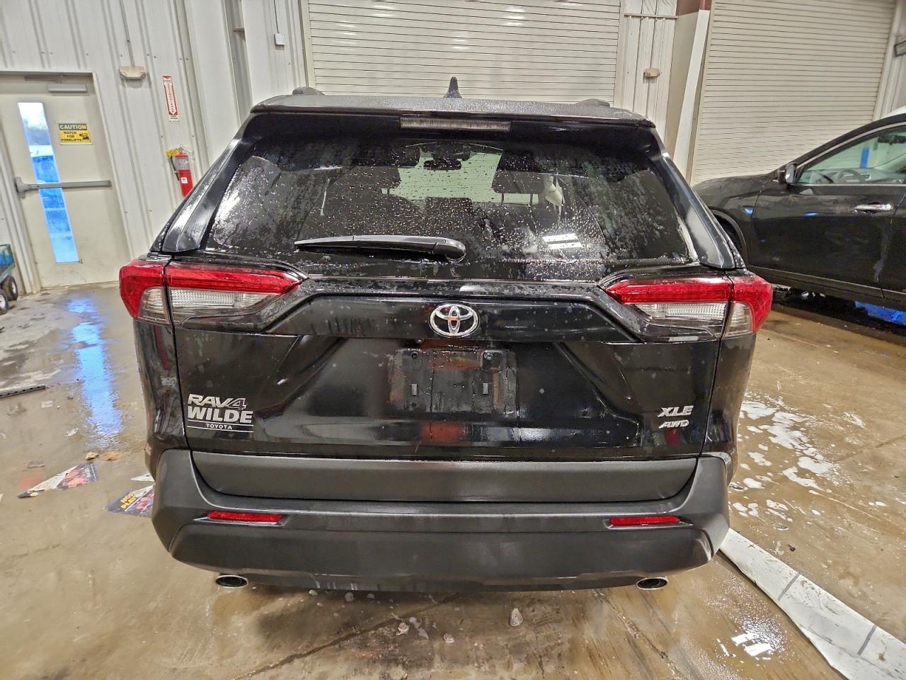 2024 TOYOTA RAV4 XLE photo 6