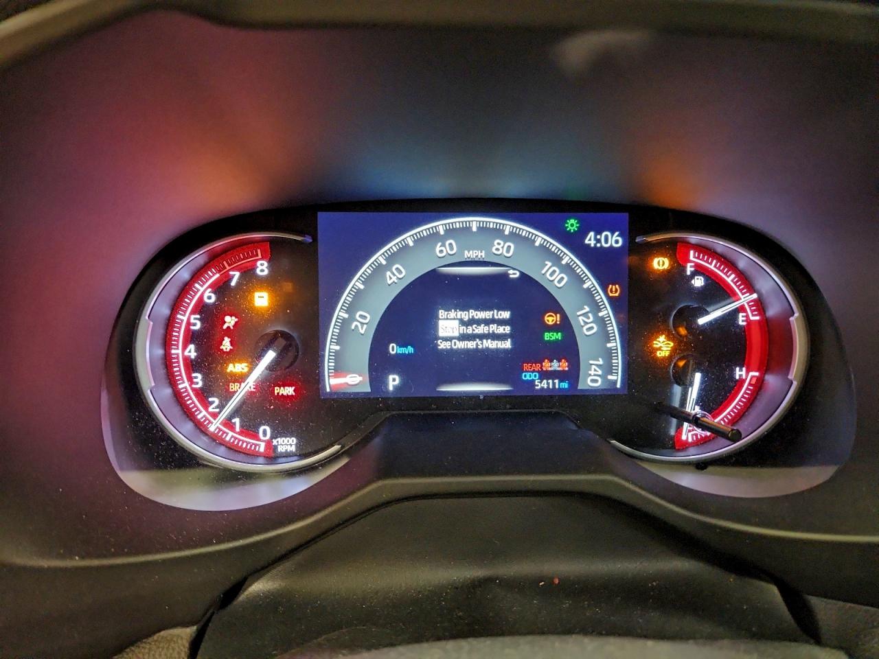 2024 TOYOTA RAV4 XLE photo 9