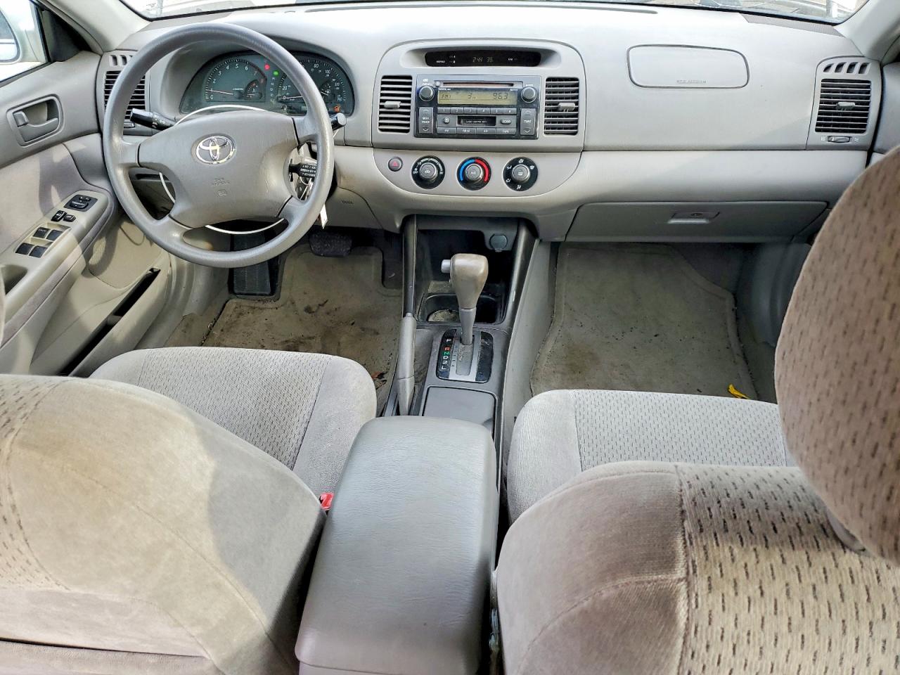 2002 TOYOTA CAMRY LE photo 22