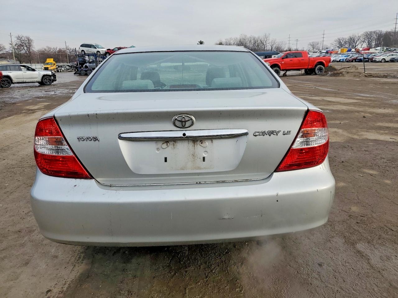 2002 TOYOTA CAMRY LE photo 16
