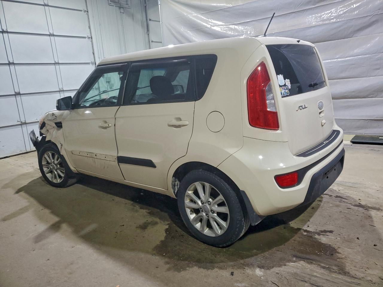 2013 KIA SOUL + photo 3